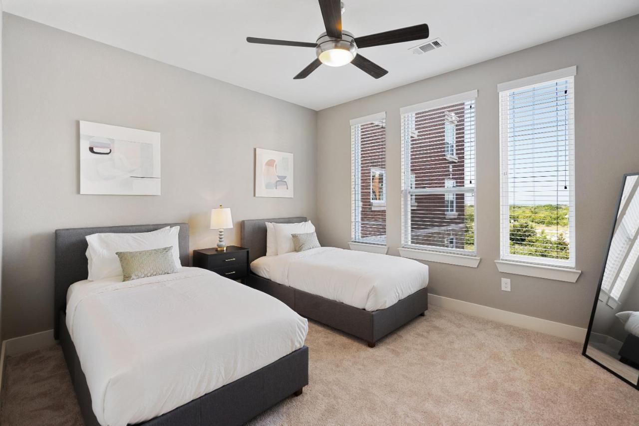 Kasa Frisco Dallas Luaran gambar